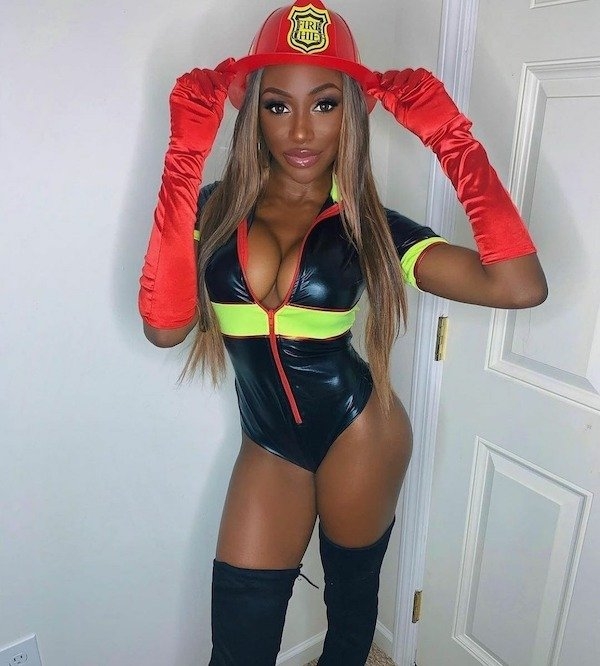 girlsinlatexleather14_021