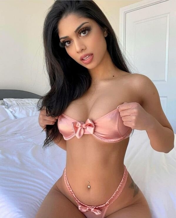 girlslingerie27_021