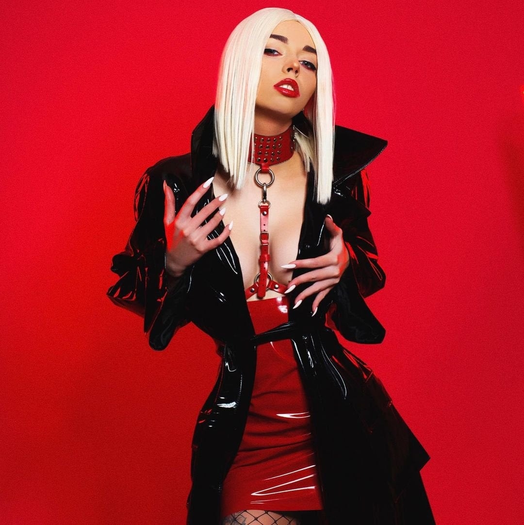 latexcosplay_003