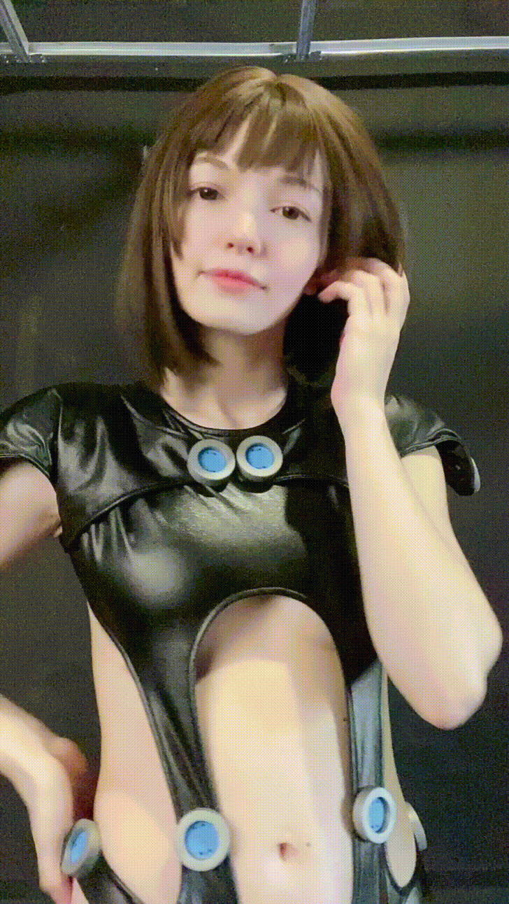 latexcosplay_036