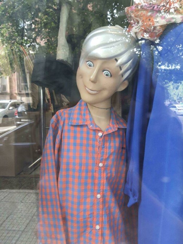 strangemannequins2_019