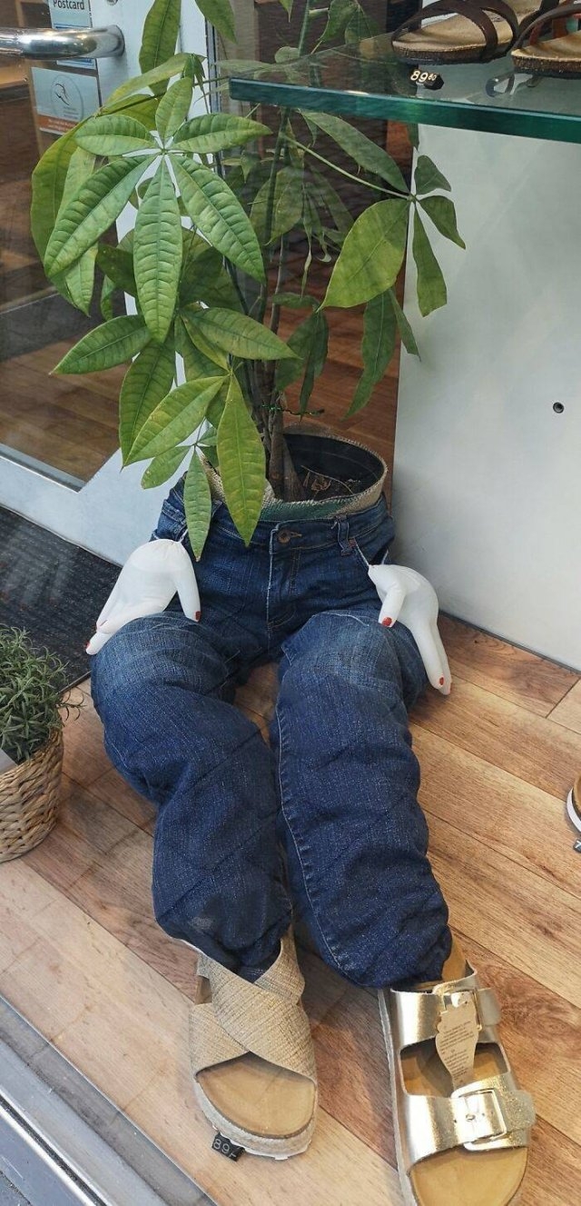 strangemannequins2_022