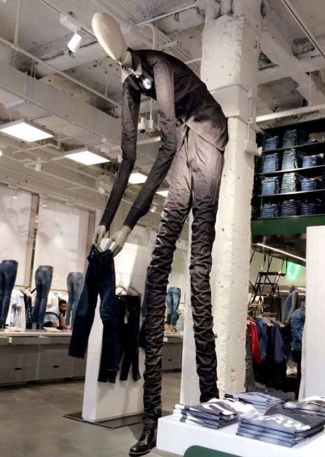 strangemannequins2_024