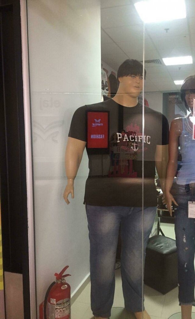 strangemannequins2_029