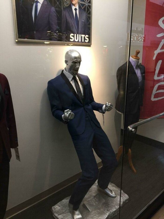 strangemannequins2_037