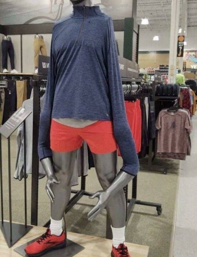strangemannequins2_043