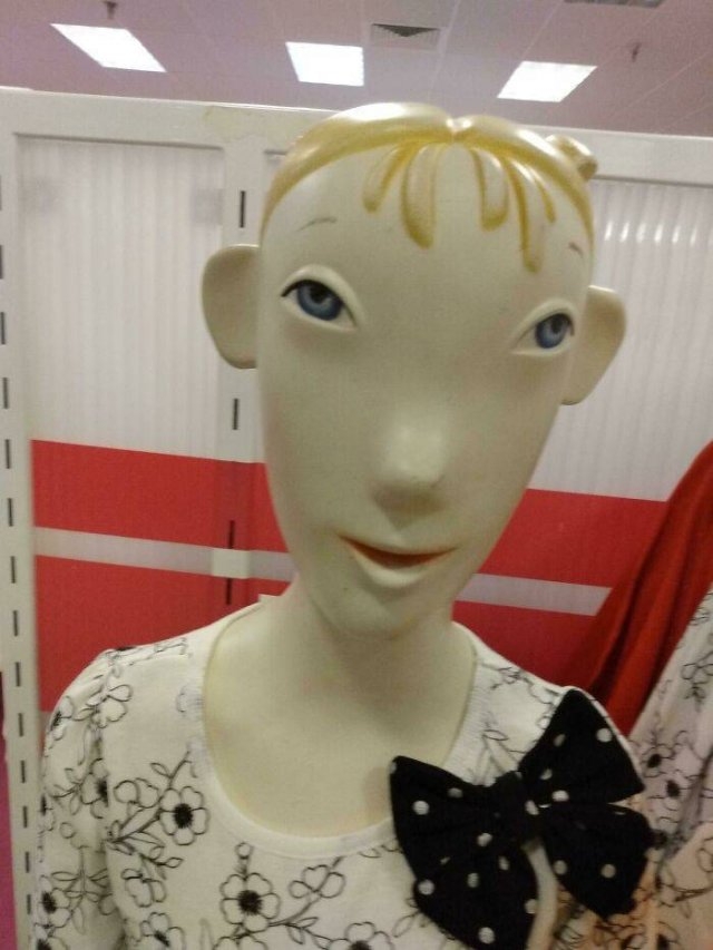 strangemannequins2_044