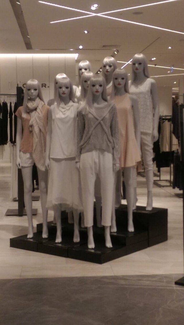 strangemannequins2_047
