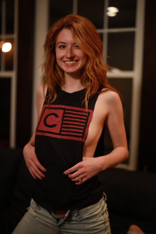 braless1_064