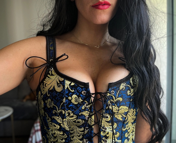 girlsincorsets10_020