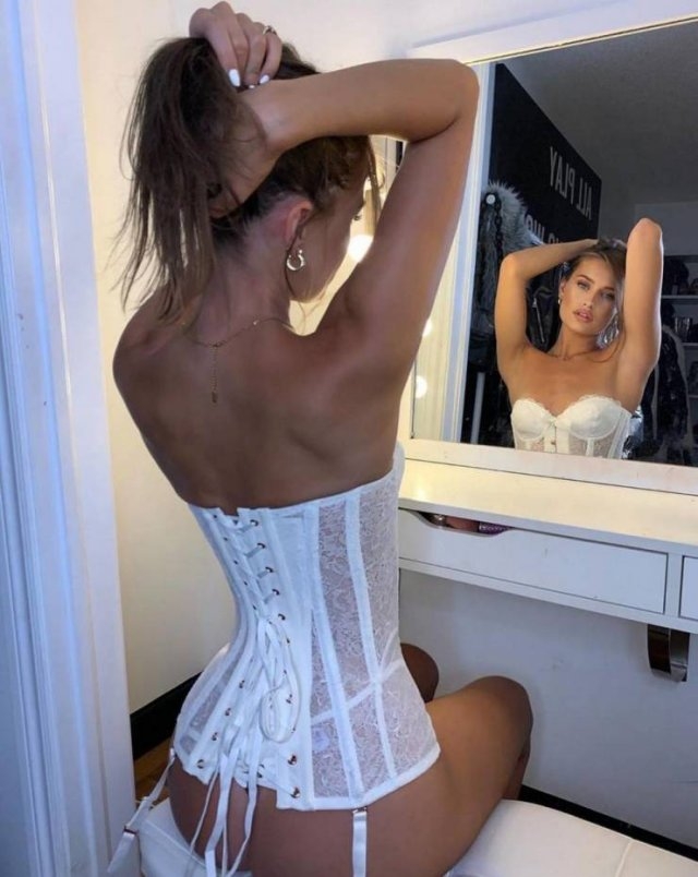 girlsincorsets11_045