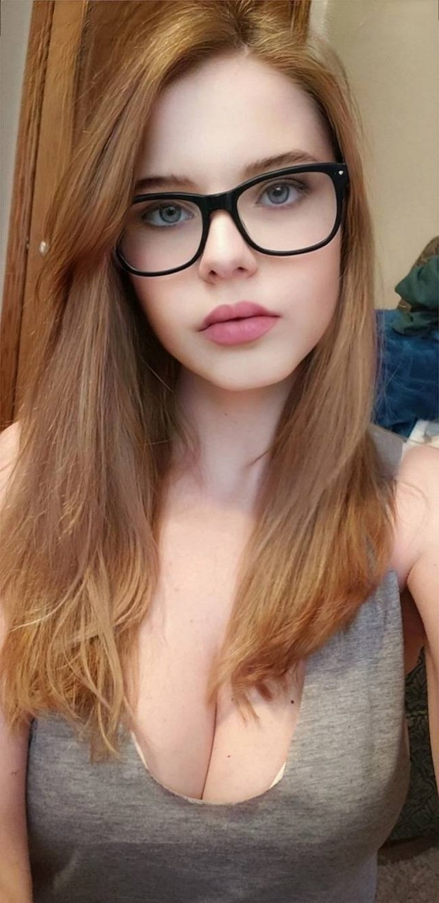 girlswithglasses1_045