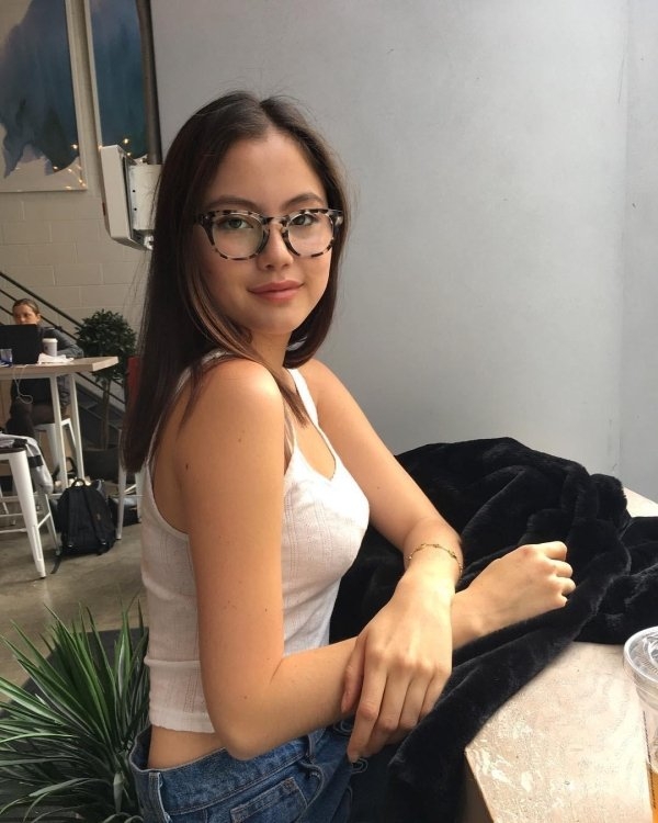 girlswithglasses11_023