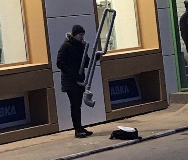strangemusicalinstruments_001