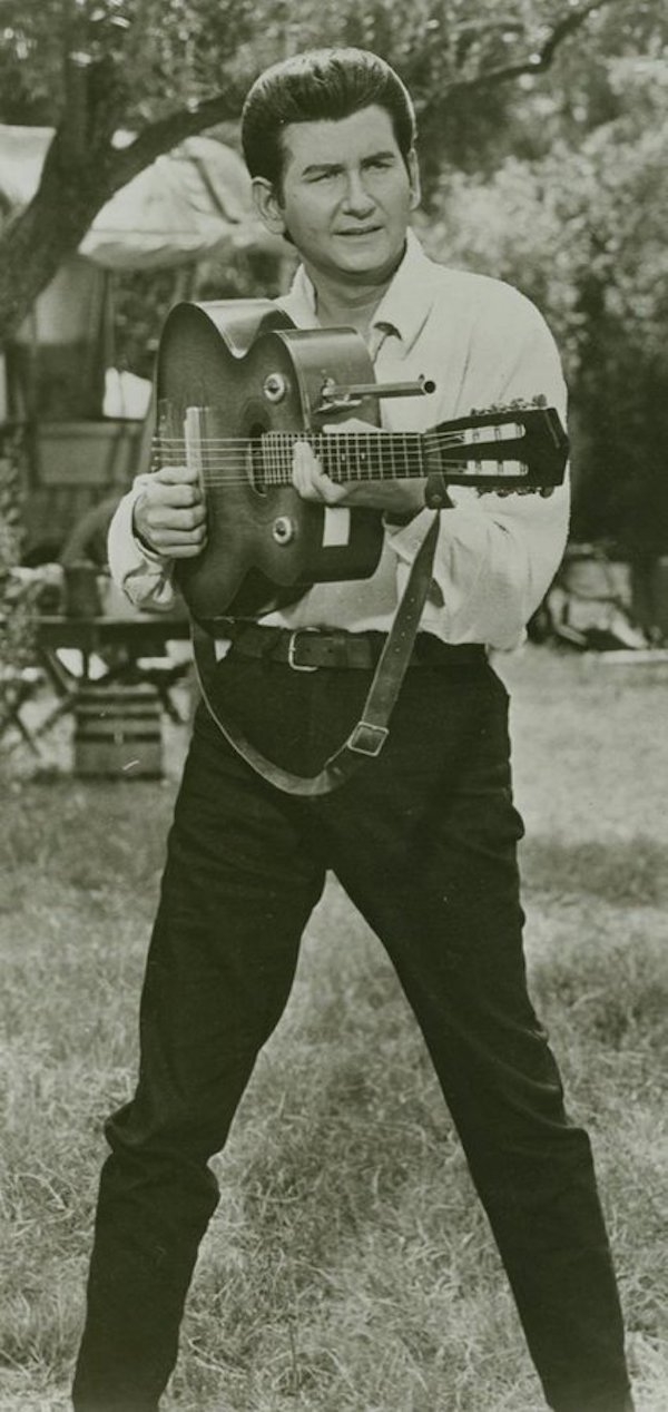 strangemusicalinstruments_043