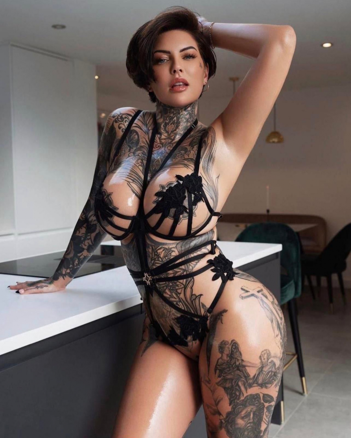 tattoogirls171_046