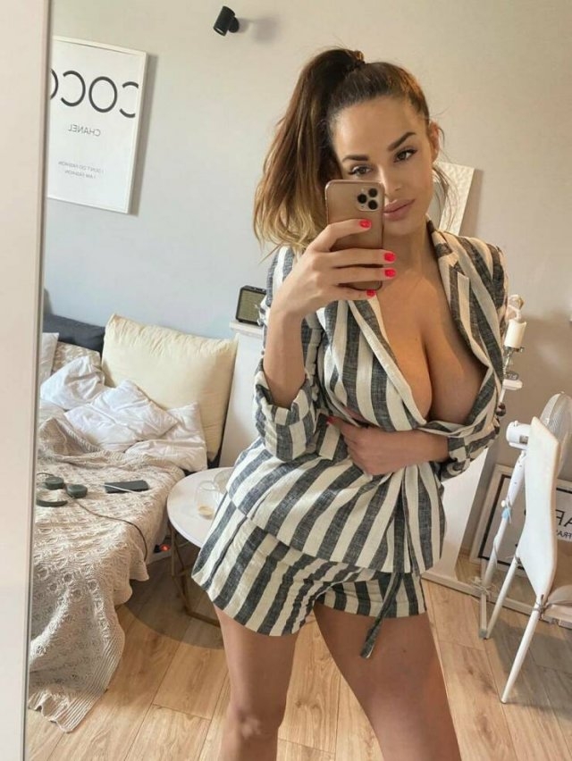 busty94_054