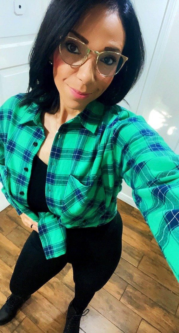girlsinflannel_001