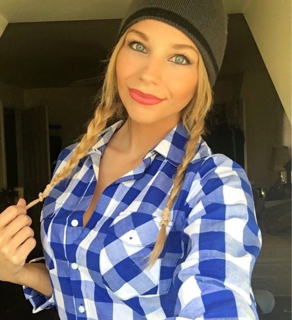 girlsinflannel_038