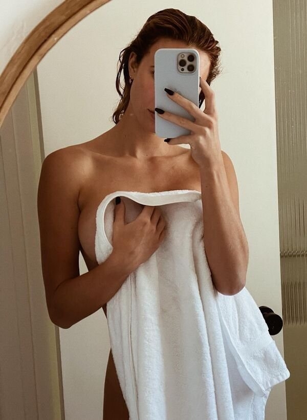 girlsintowels_016