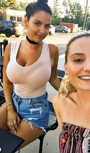 girlswithchokers3_018