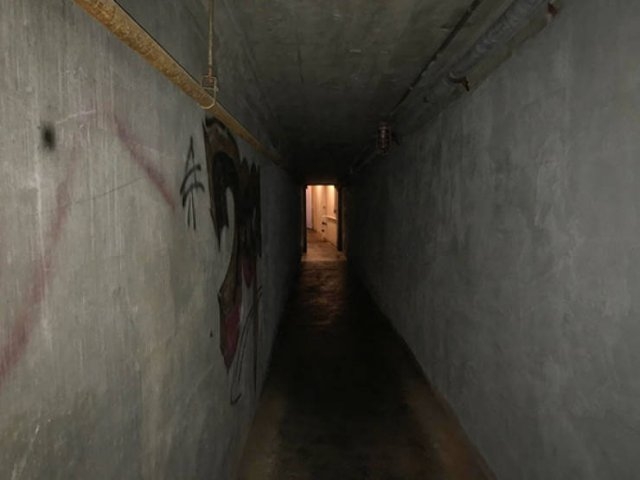 scaryhallways_010
