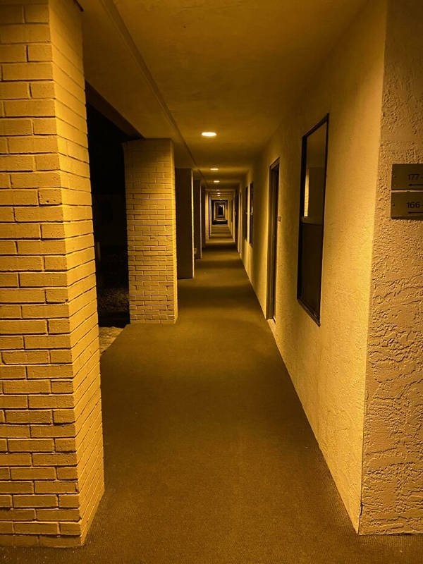 scaryhallways_014