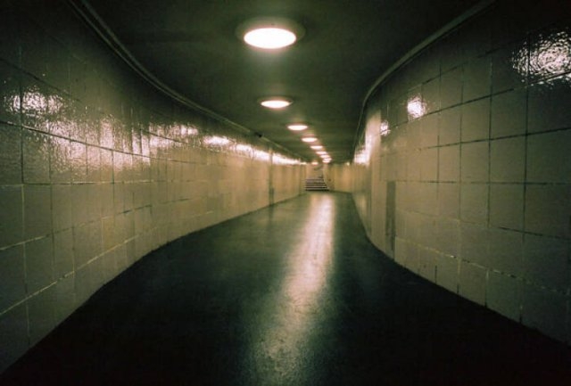 scaryhallways_021