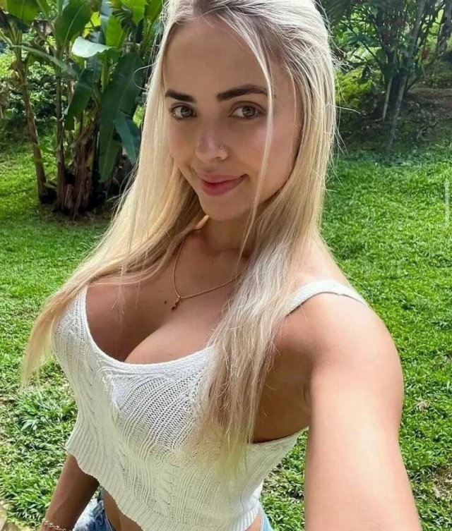 braless43_003