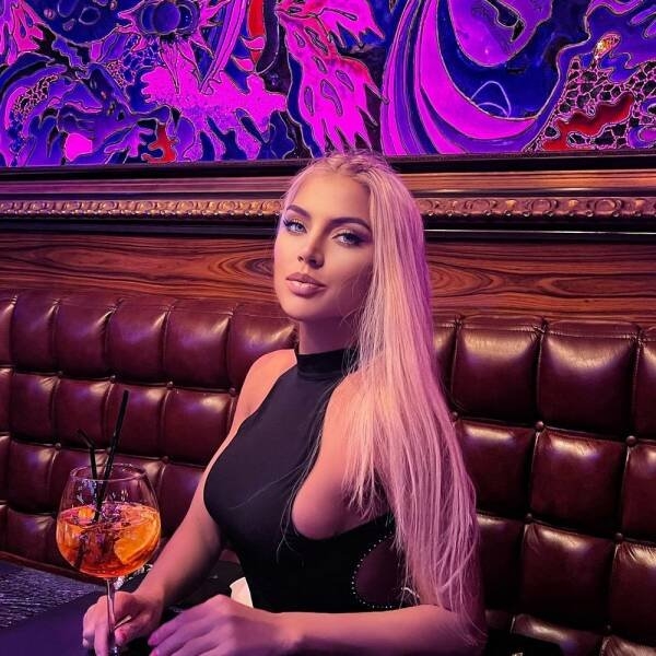 braless43_004