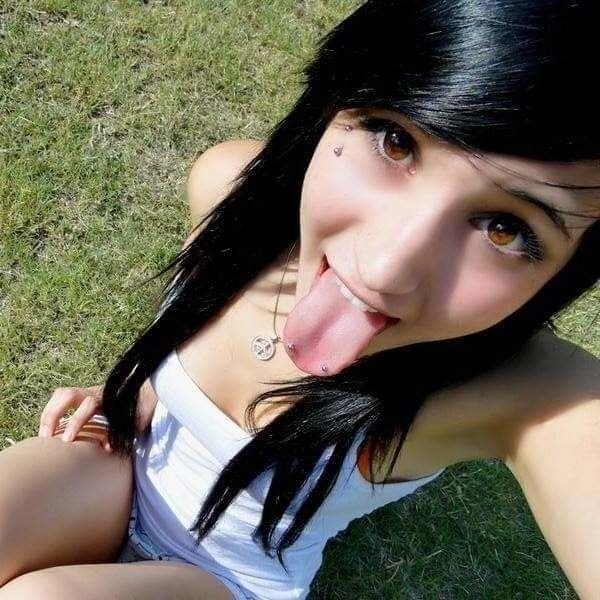 tonguesout3_035
