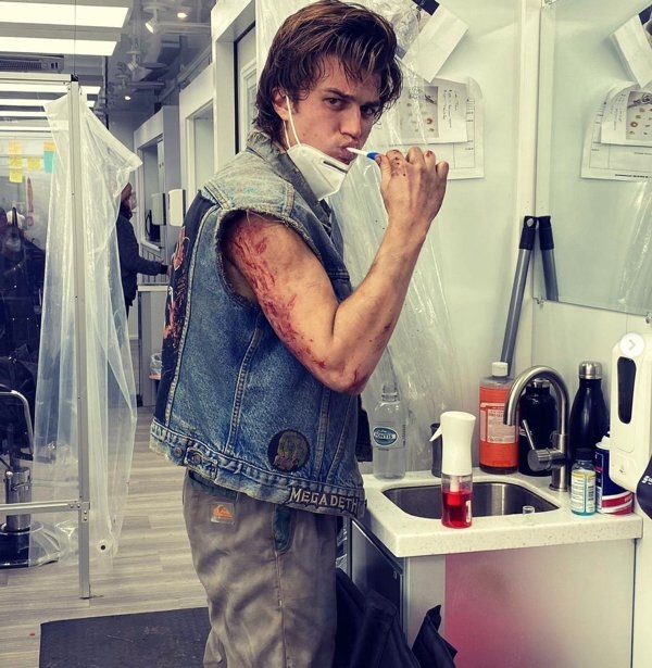 behindstrangerthings_012