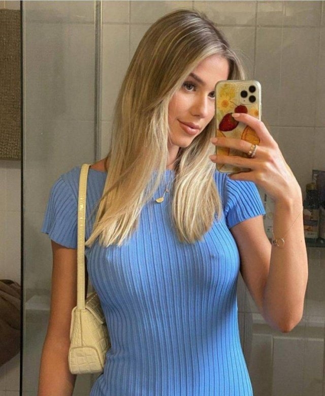 braless45_037