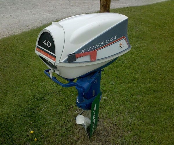 strangemailboxes_033