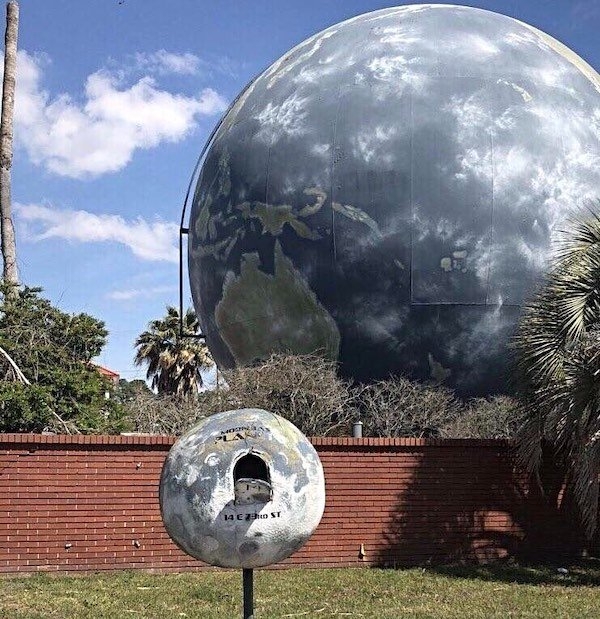 strangemailboxes_037