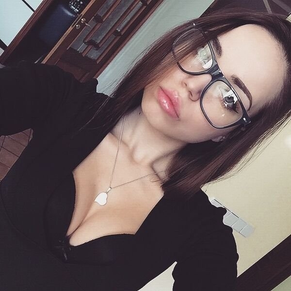 girlswithglasses14_009
