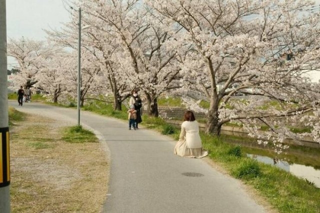 lookagain8_018