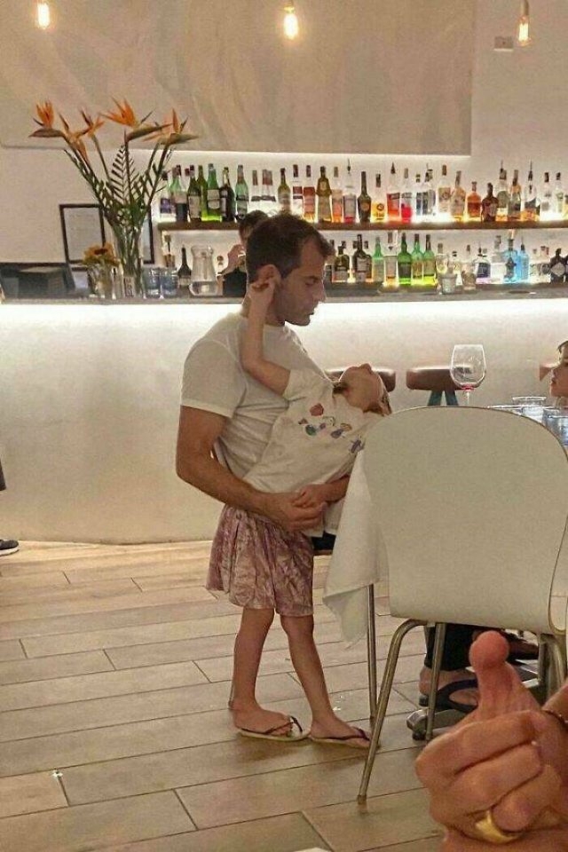 lookagain8_025