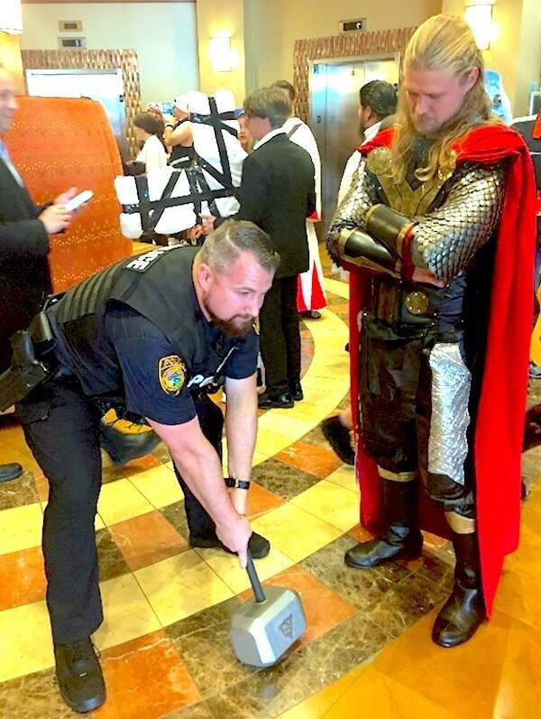 policeallovertheworld_024