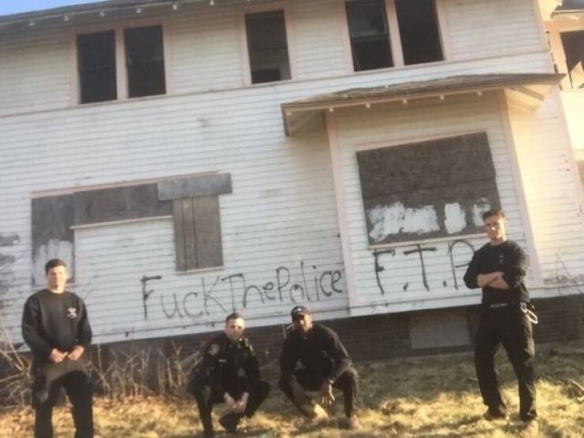 policeallovertheworld_028