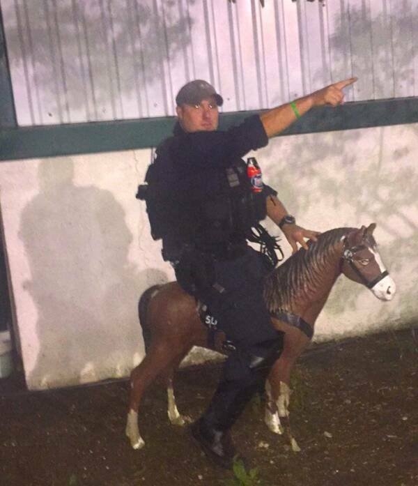 policeallovertheworld_034