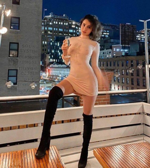 tightdresses20_032
