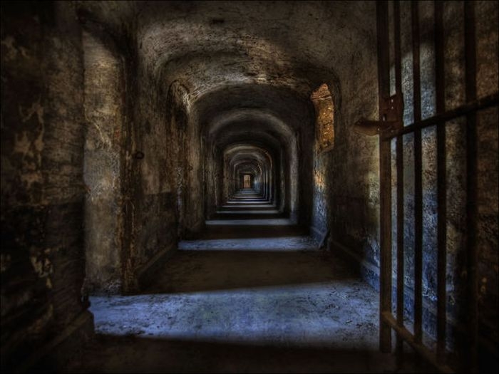 abandonedplaces15_002