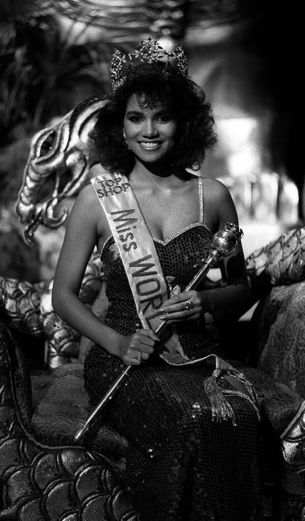 celebritiesage19_053