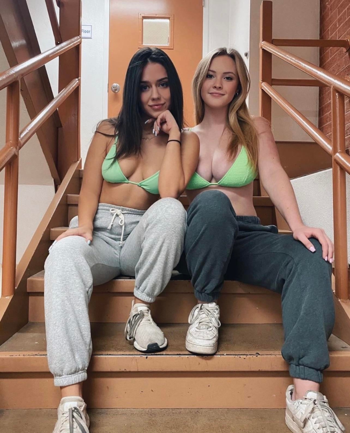 moregirlsbetter11_041
