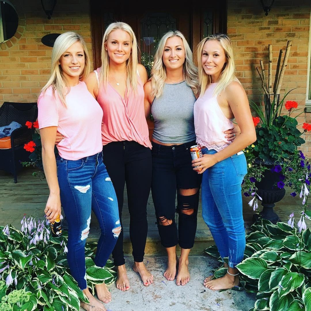 moregirlsbetter11_077
