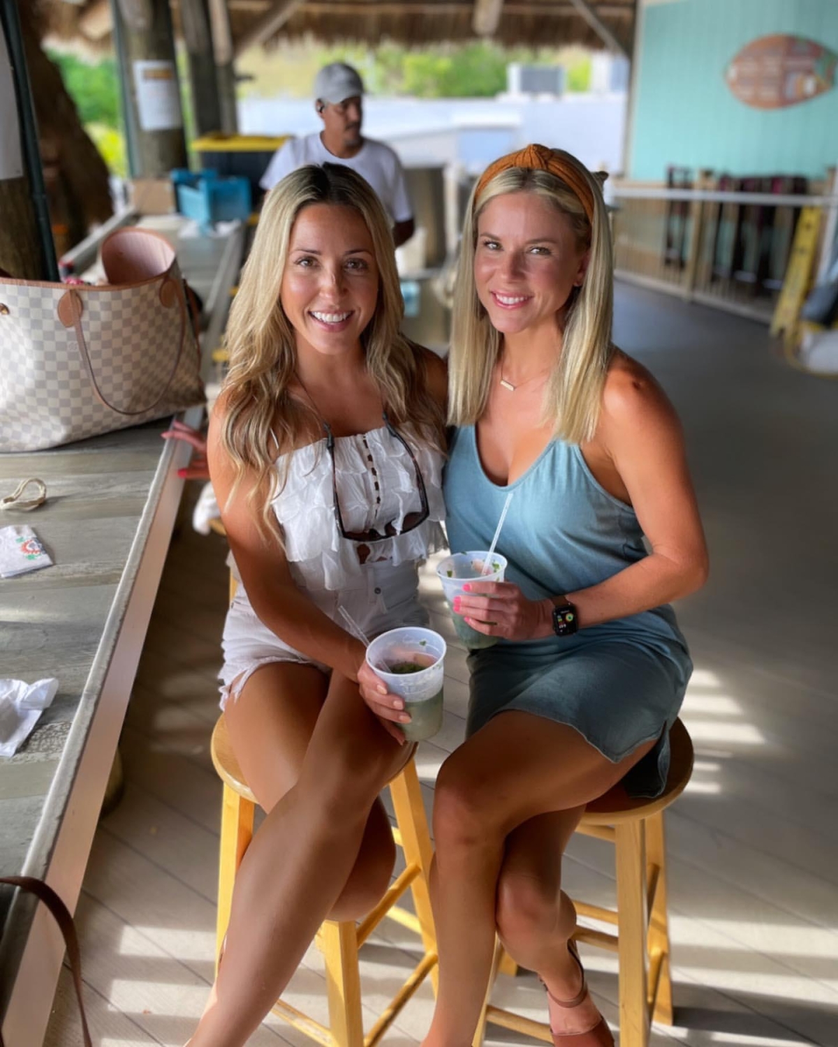 moregirlsbetter12_031