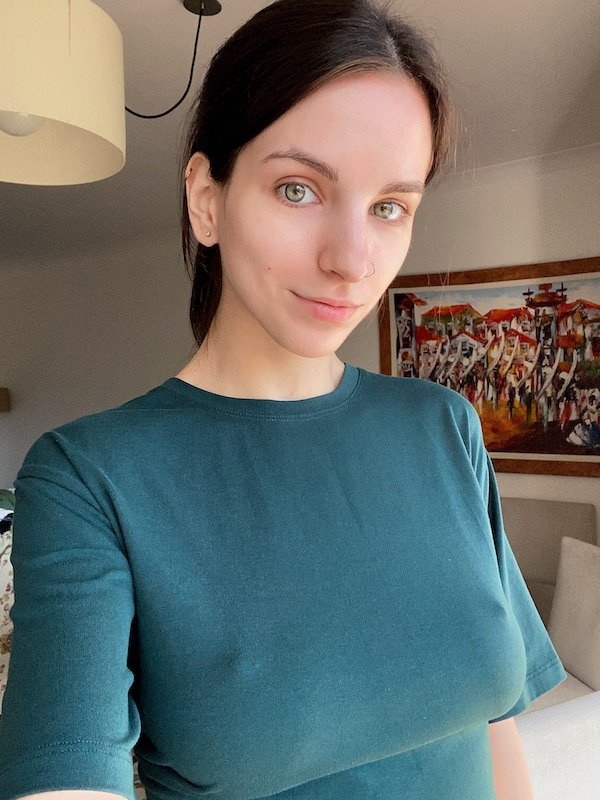 braless51_059