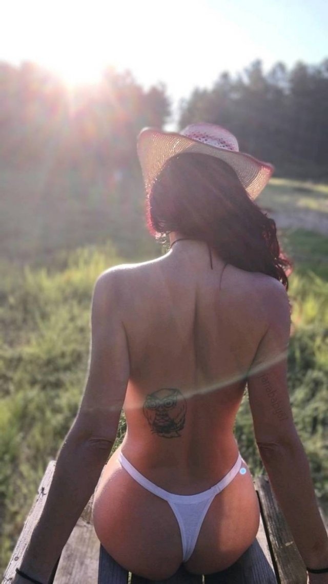 braless52_015
