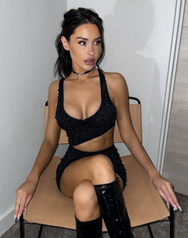 girlsinlatexleather25_036